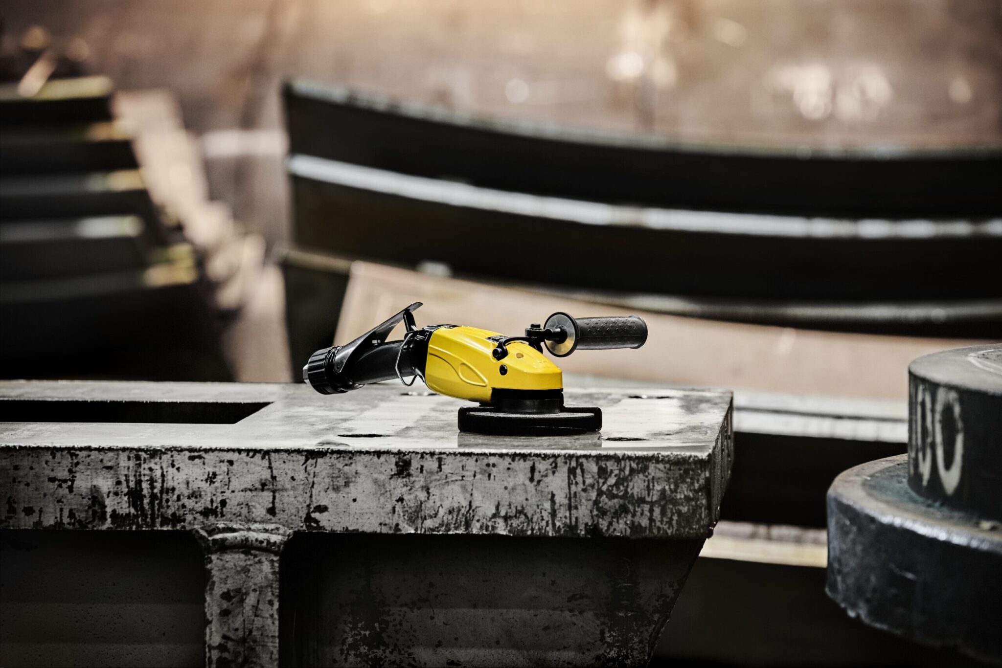 Pneumatic Grinders Vs. Electric Grinders Air Power East